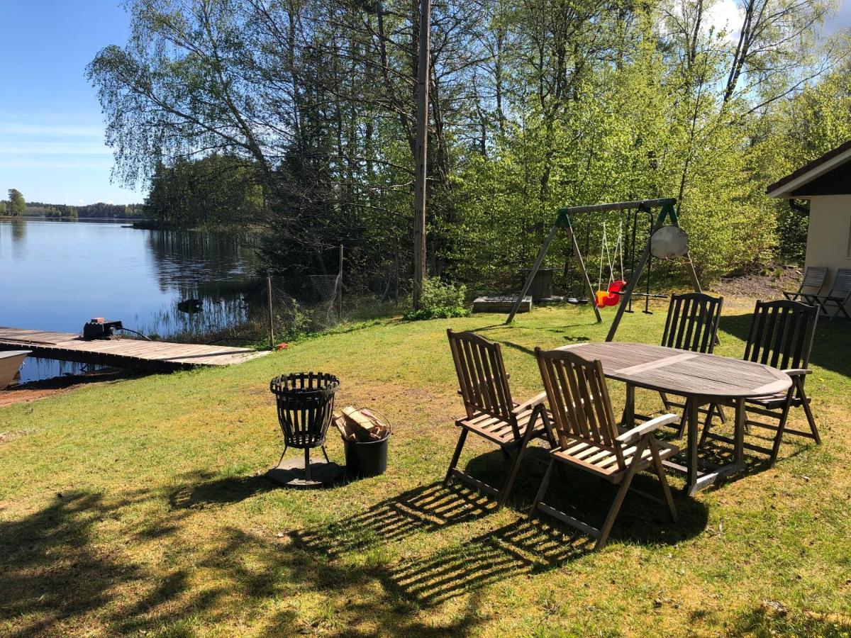 Naturskoent Boende Vid Sjoe Skånes Fagerhult Buitenkant foto