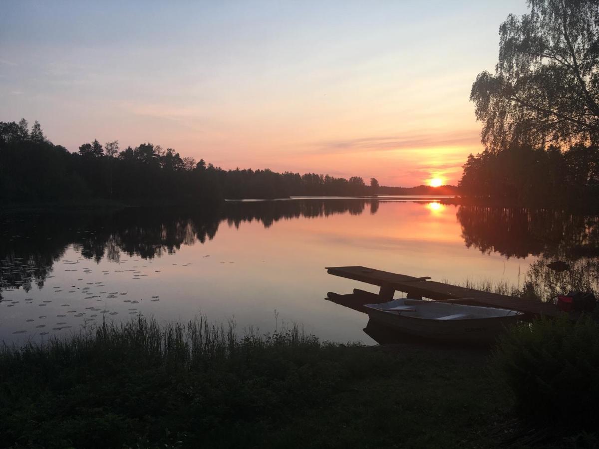 Naturskoent Boende Vid Sjoe Skånes Fagerhult Buitenkant foto