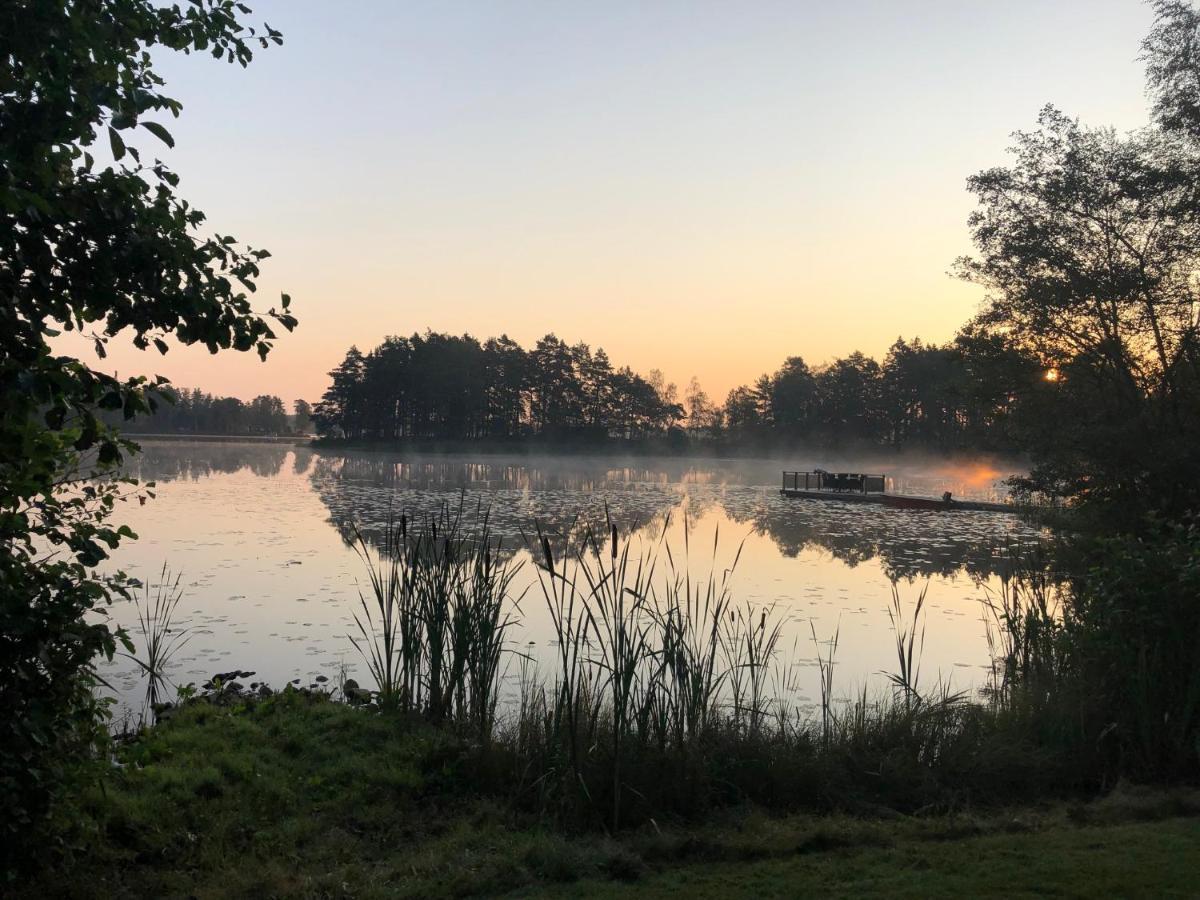Naturskoent Boende Vid Sjoe Skånes Fagerhult Buitenkant foto