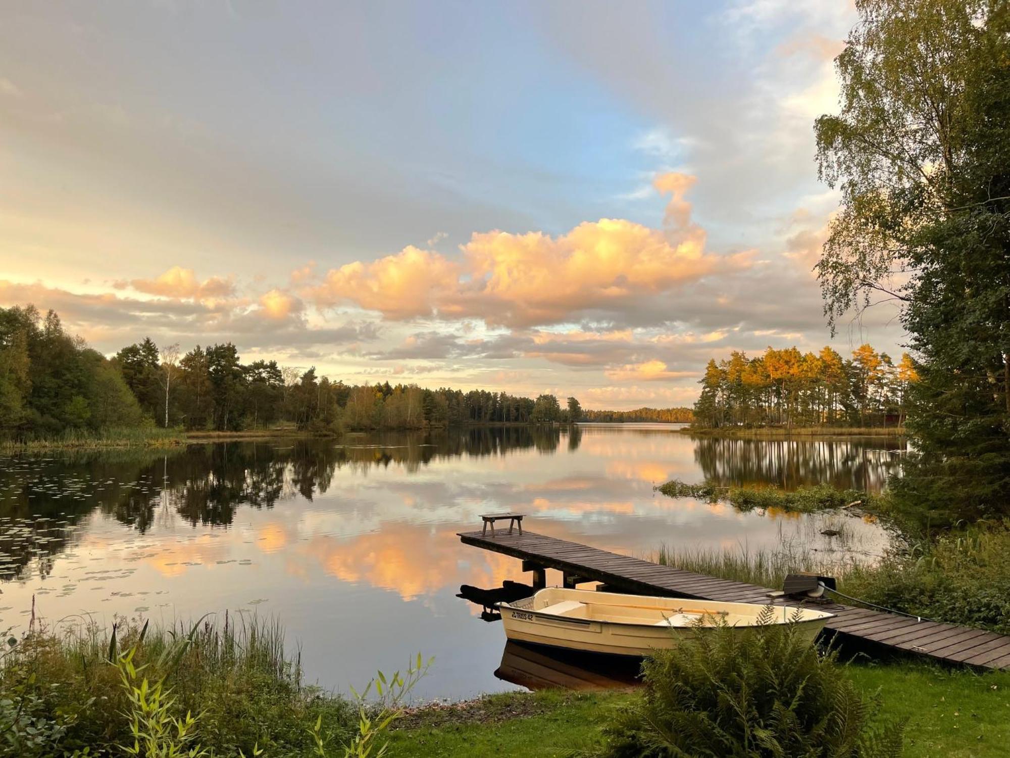 Naturskoent Boende Vid Sjoe Skånes Fagerhult Buitenkant foto